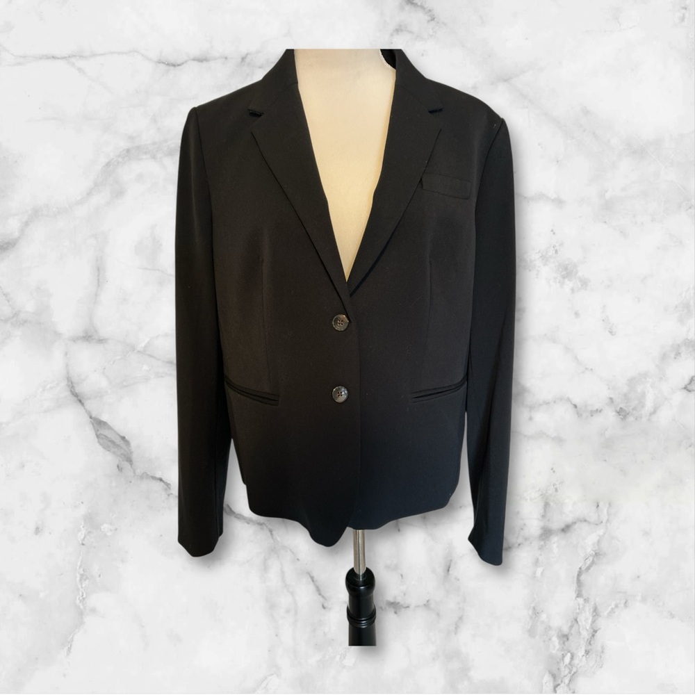 J. Crew Original Schoolboy Lined Blazer Jacket
Style #K2899 - Picture 2 of 10
